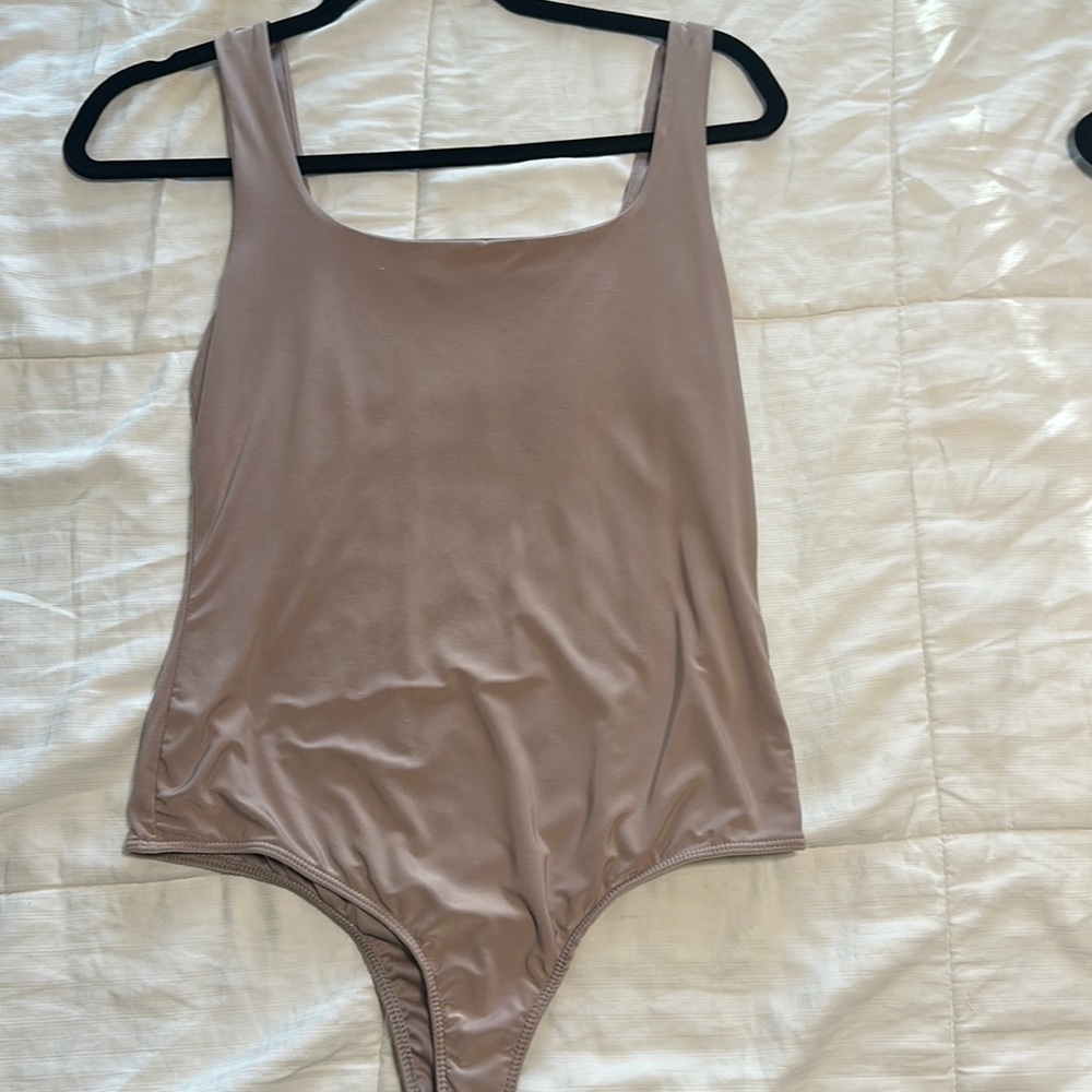 Women’s body suit top